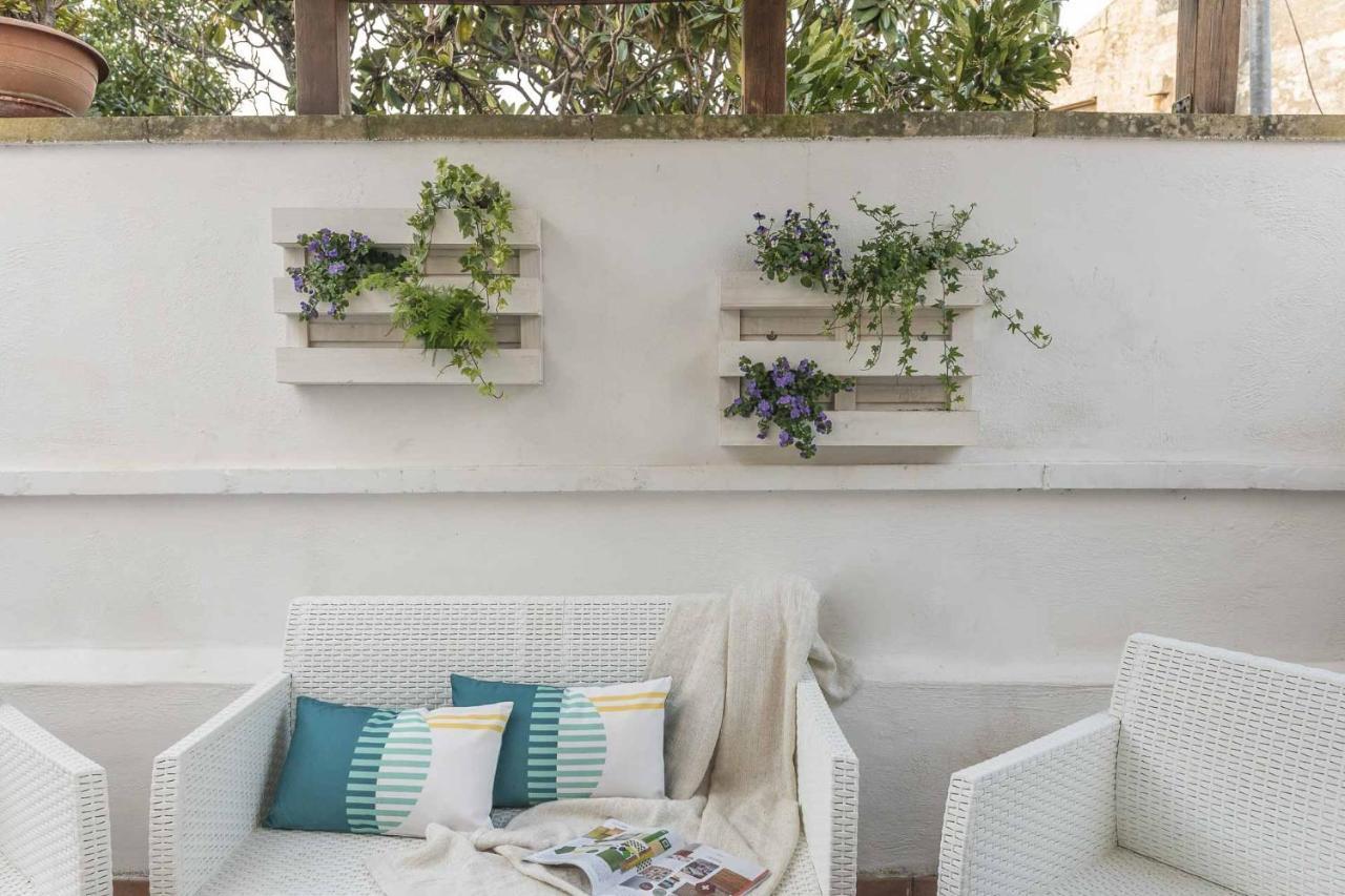Апартаменты Terzo Campanello - Terrazza Nel Centro Storico Лечче Экстерьер фото